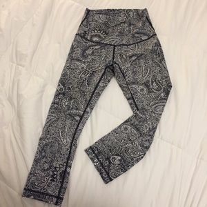 Lululemon Wunder Under Crop
